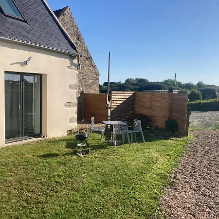 Gite Sur Ferme Equestre Pouldreuzic Esterno foto